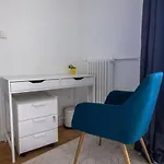 Renovated 2-bed 2 Min From Lyon شقة *