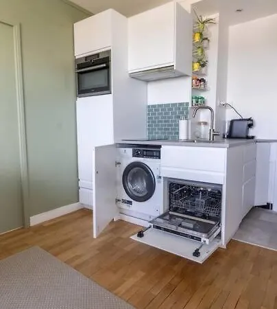 Renovated 2-bed 2 Min From Lyon Daire